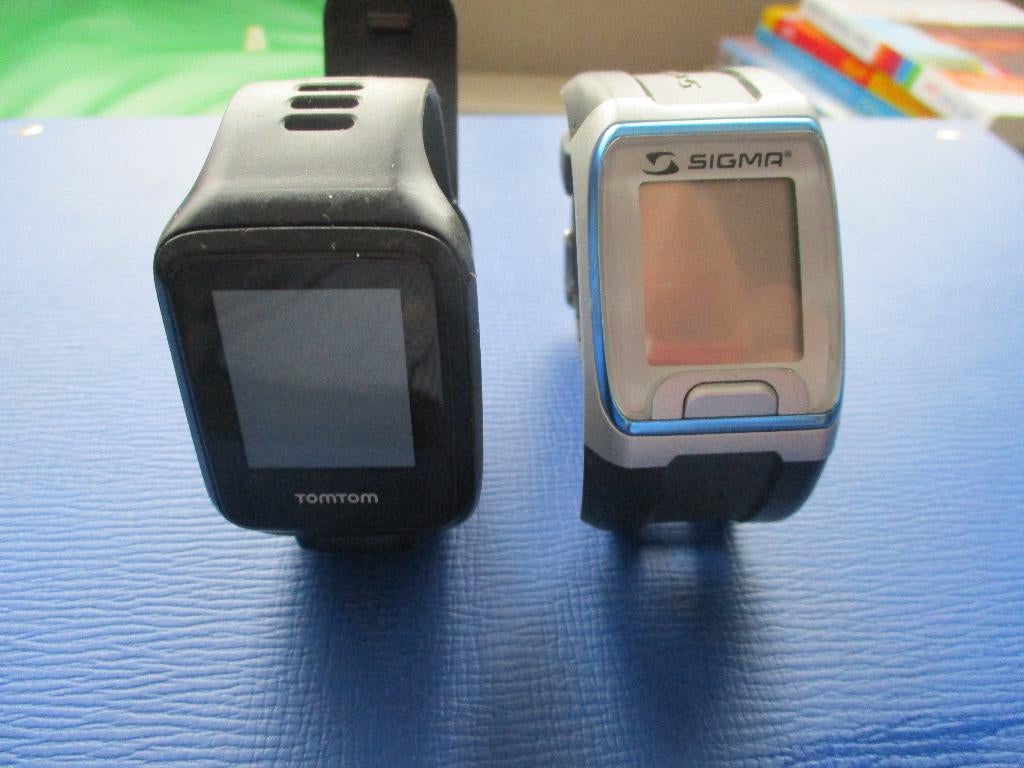 2 x GPS-horloges werken niet, Overige merken, Overige materialen, Gebruikt, Polshorloge