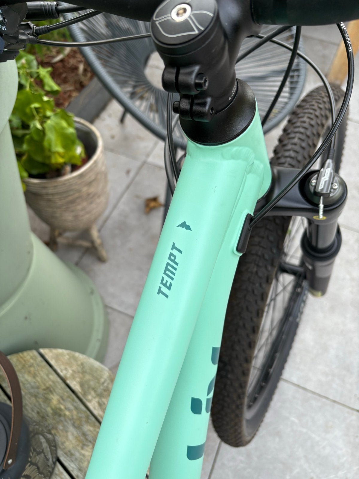 Foto 4 van Liv Tempt 29er Dames Mountainbike  gloed nieuw