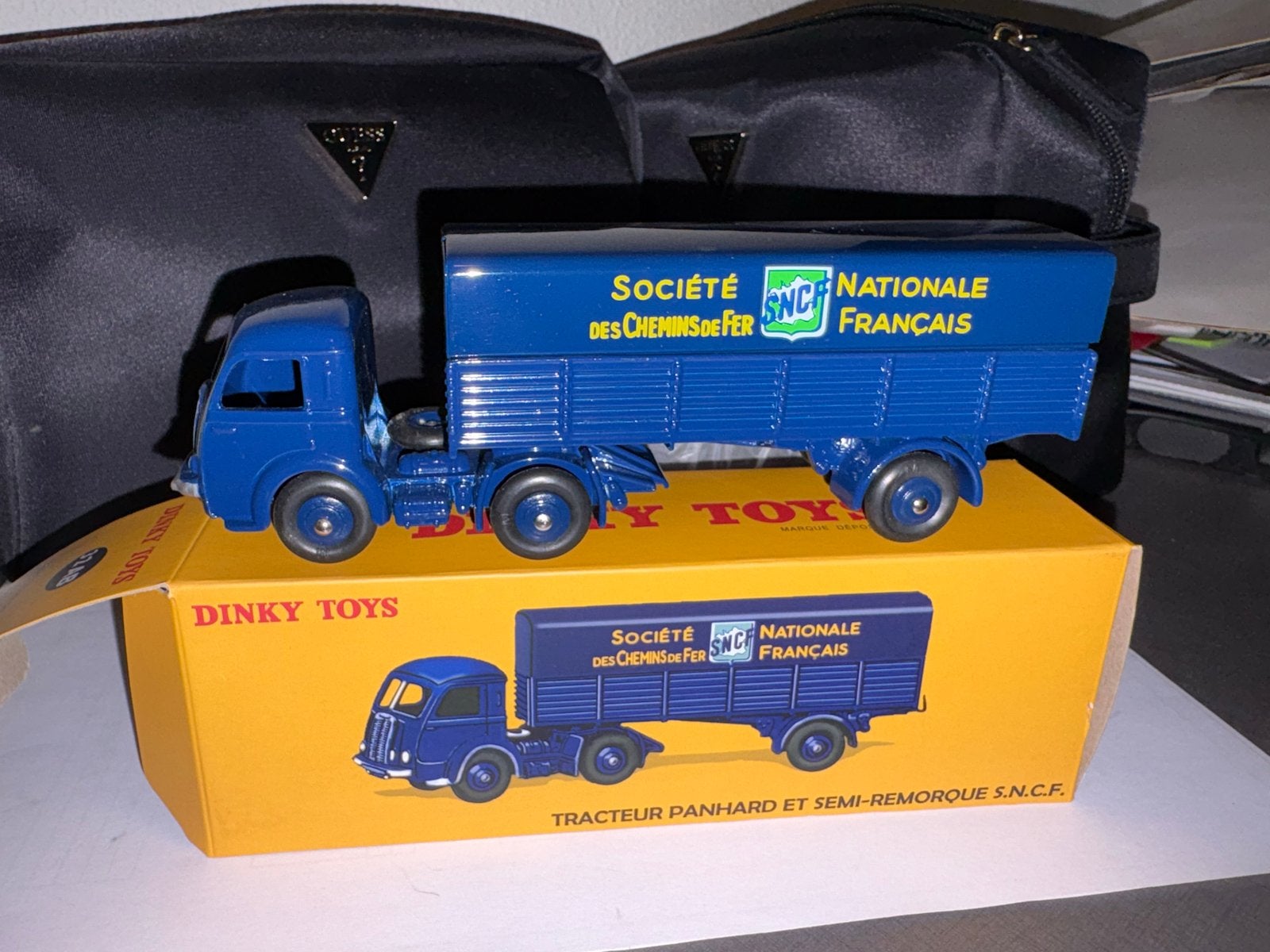 Dinky Toys atlas 32AB Panhard vrachtwagen SNCF, Hobby en Vrije tijd, Ophalen of Verzenden, Nieuw, Auto, Dinky Toys