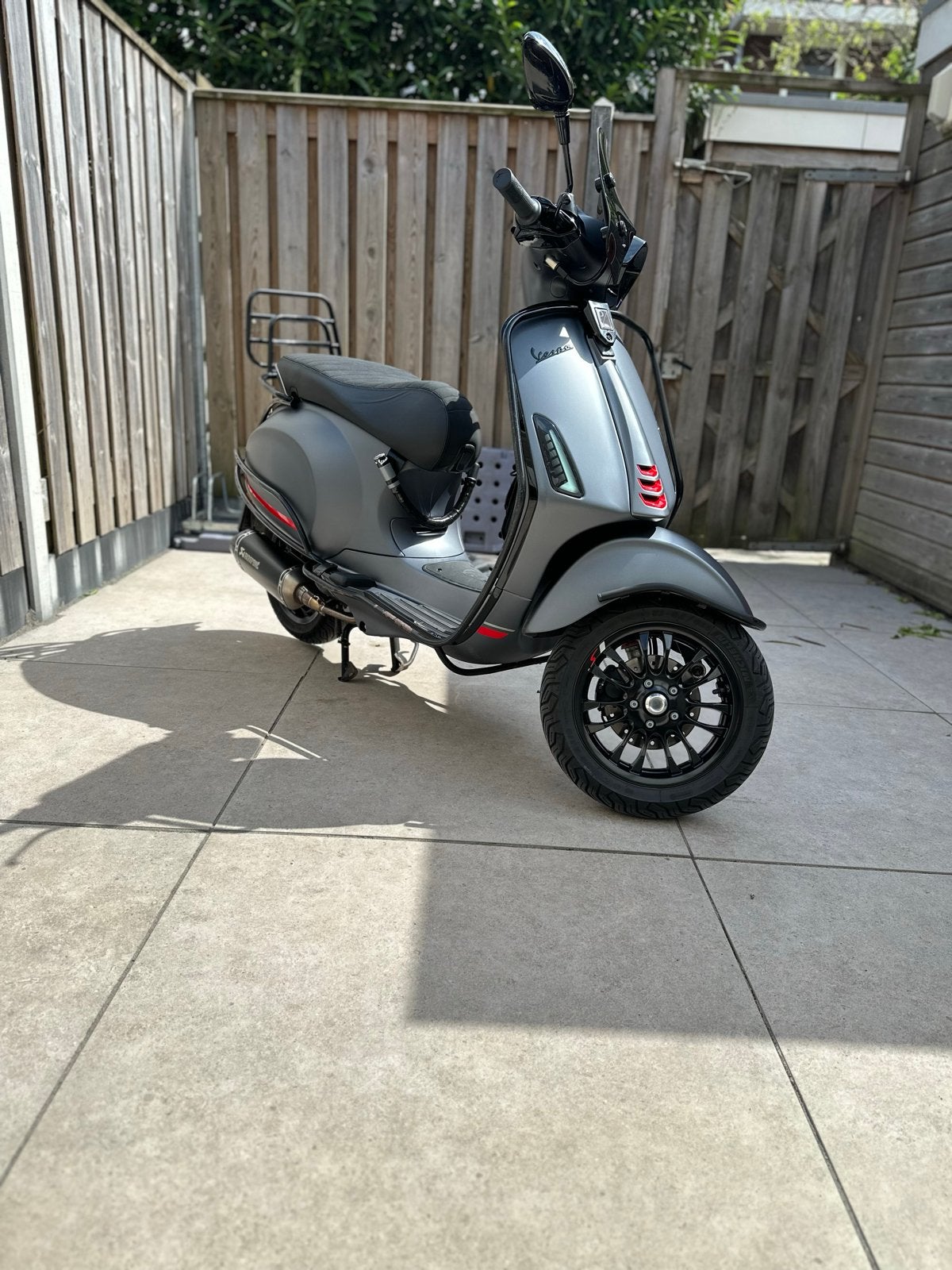Vespa Sprint 2021 - Malossi Variateur & Akrapovic Uitlaat, Ophalen of Verzenden, Gebruikt, Benzine, Vespa