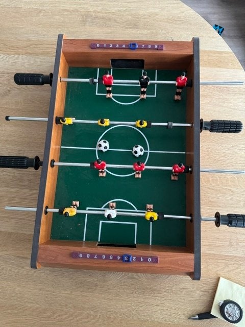 Mini voetbaltafel, Kinderen en Baby's, Speelgoed | Voetbaltafels, Ophalen of Verzenden, Zo goed als nieuw