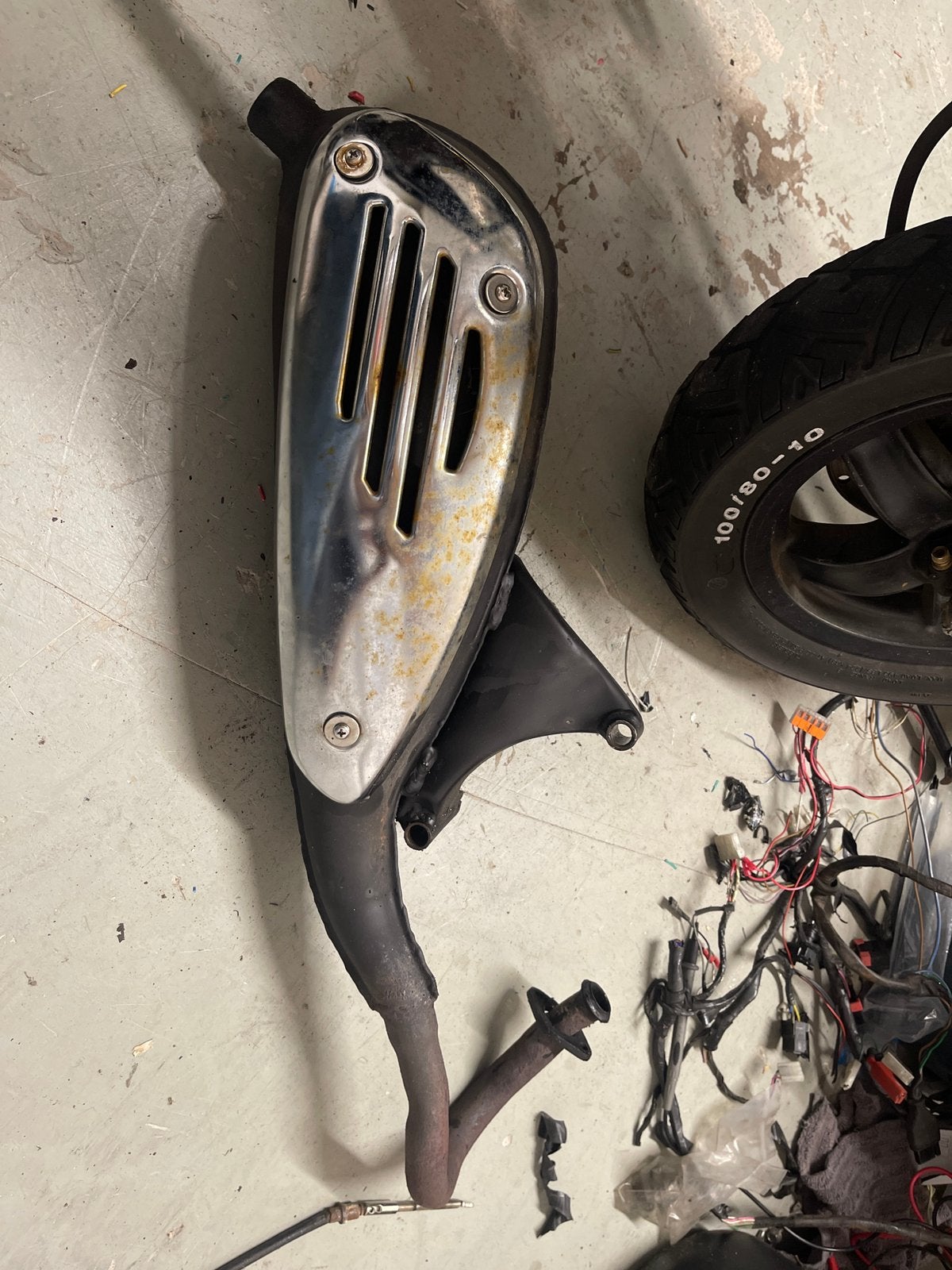 Uitlaar vespa 2t, Ophalen, Zo goed als nieuw
