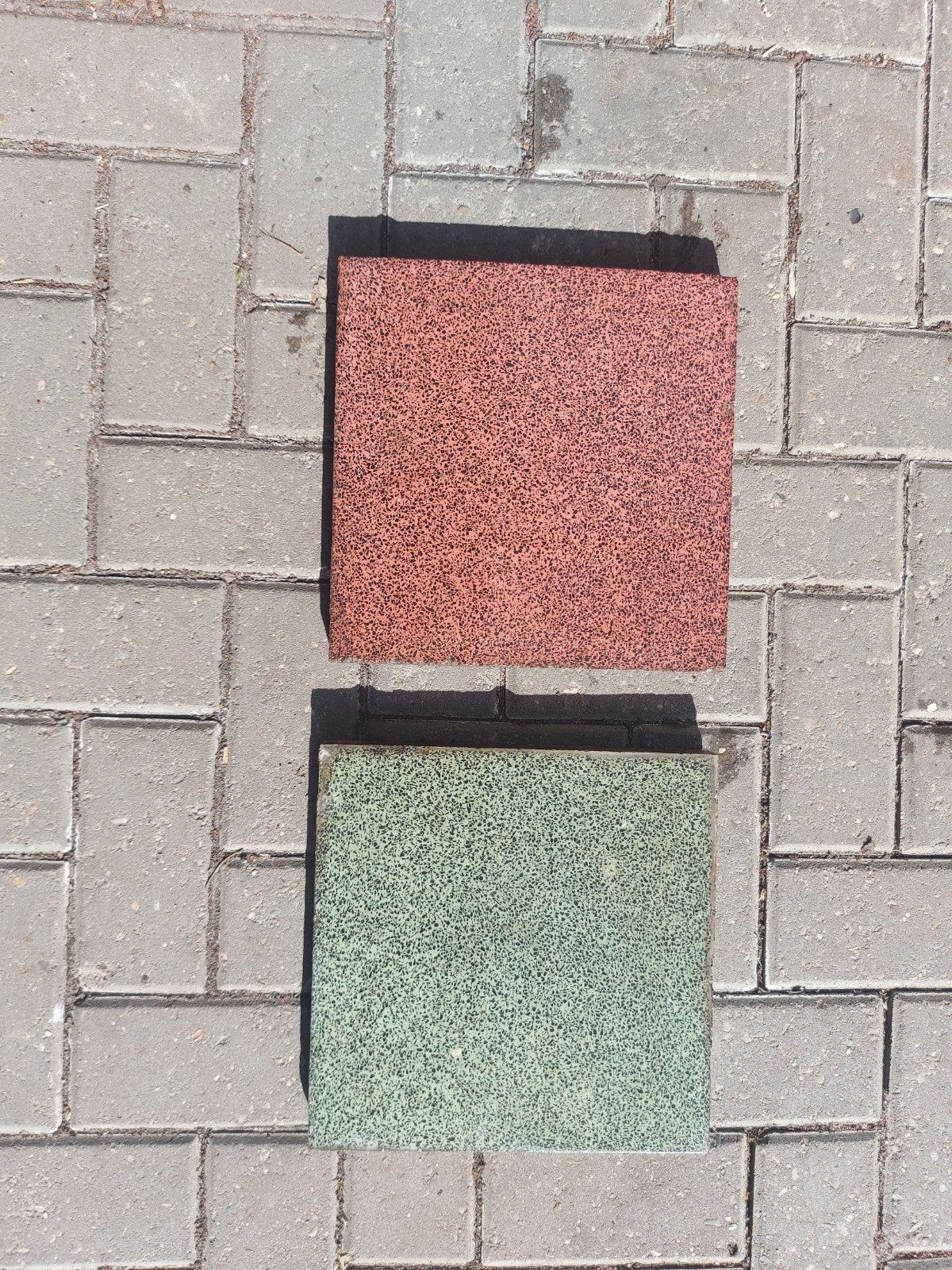 Tegel 30x30x3 glad 260m2 groen en rood, Tuin en Terras, Ophalen, Beton, Terrastegels