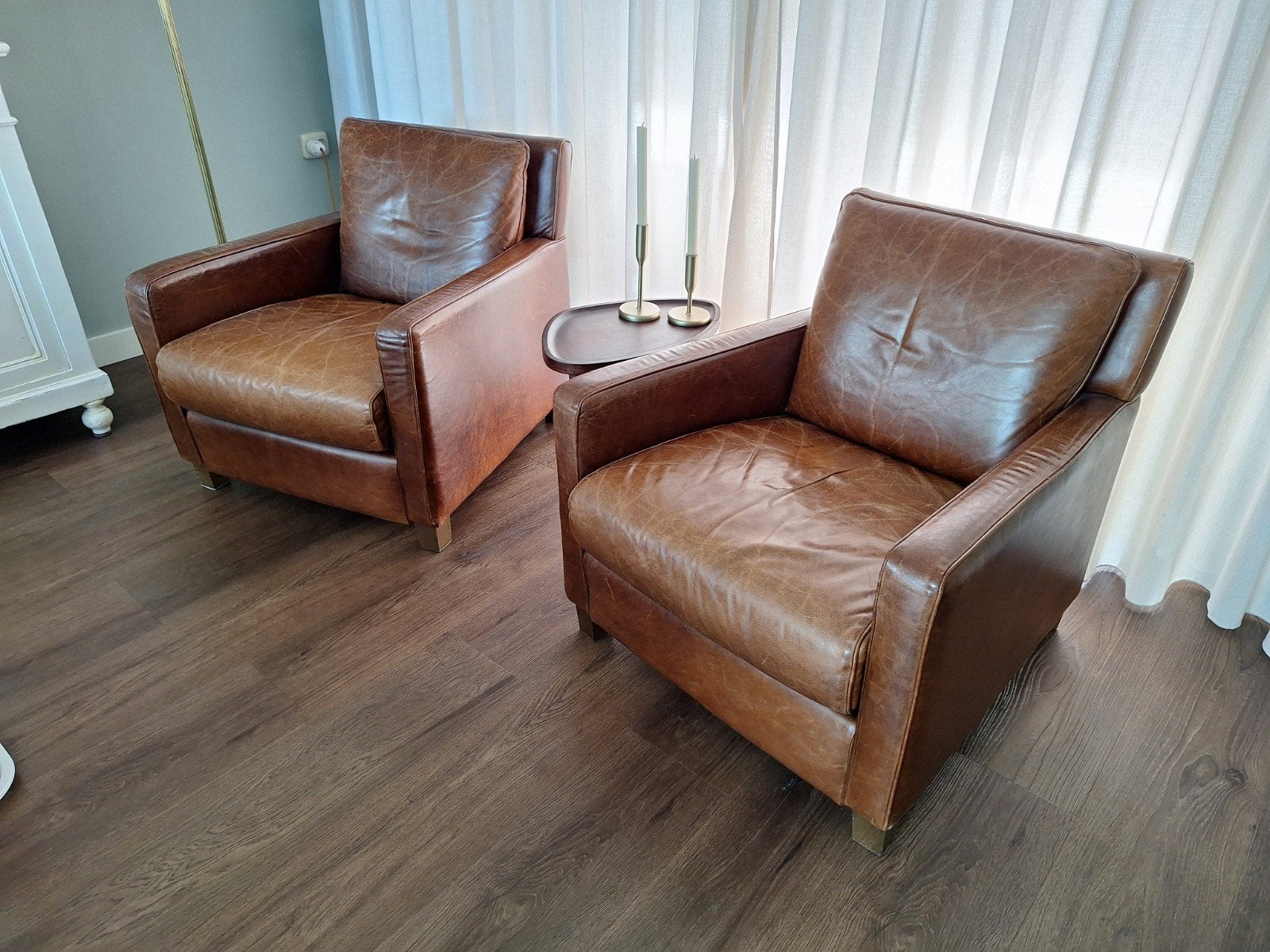 Twee lederen fauteuils, Ophalen, 75 tot 100 cm, 50 tot 75 cm