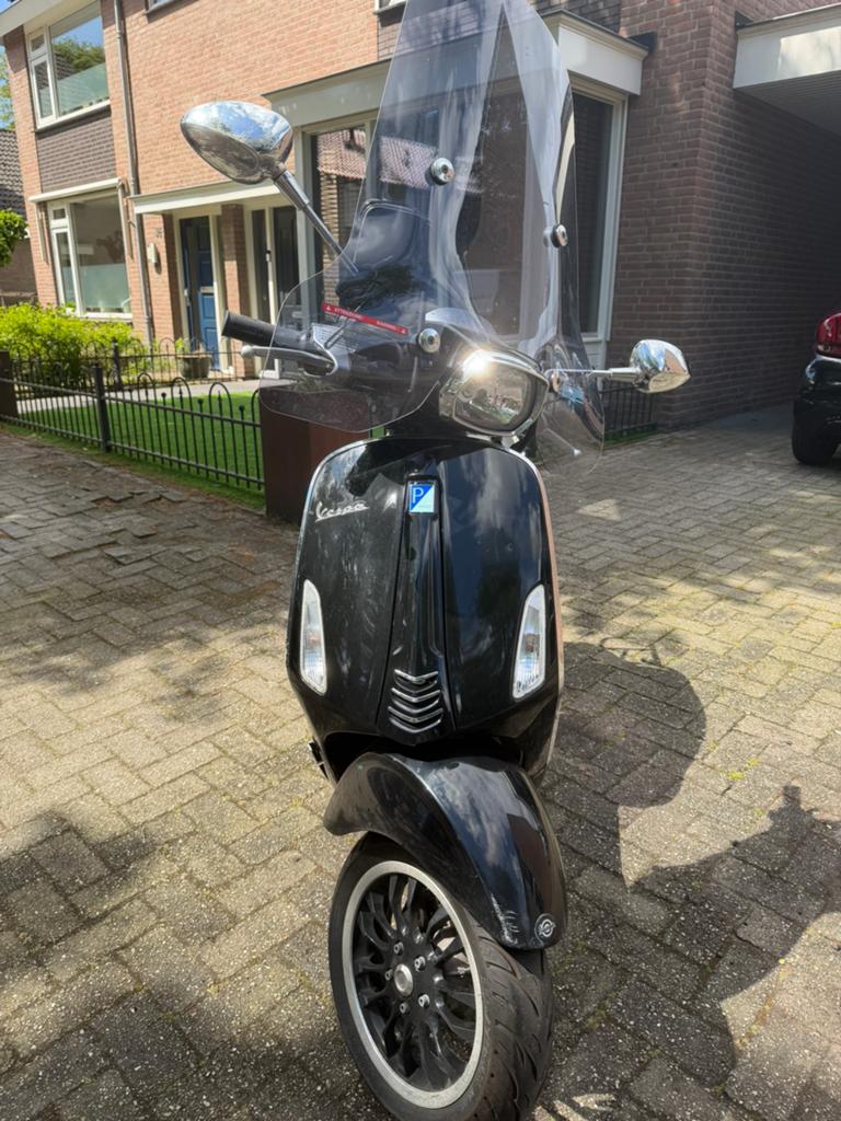 Vespa sprint, Fietsen en Brommers, Brommers | Vespa, Ophalen, Gebruikt, Overige modellen, Maximaal 45 km/u