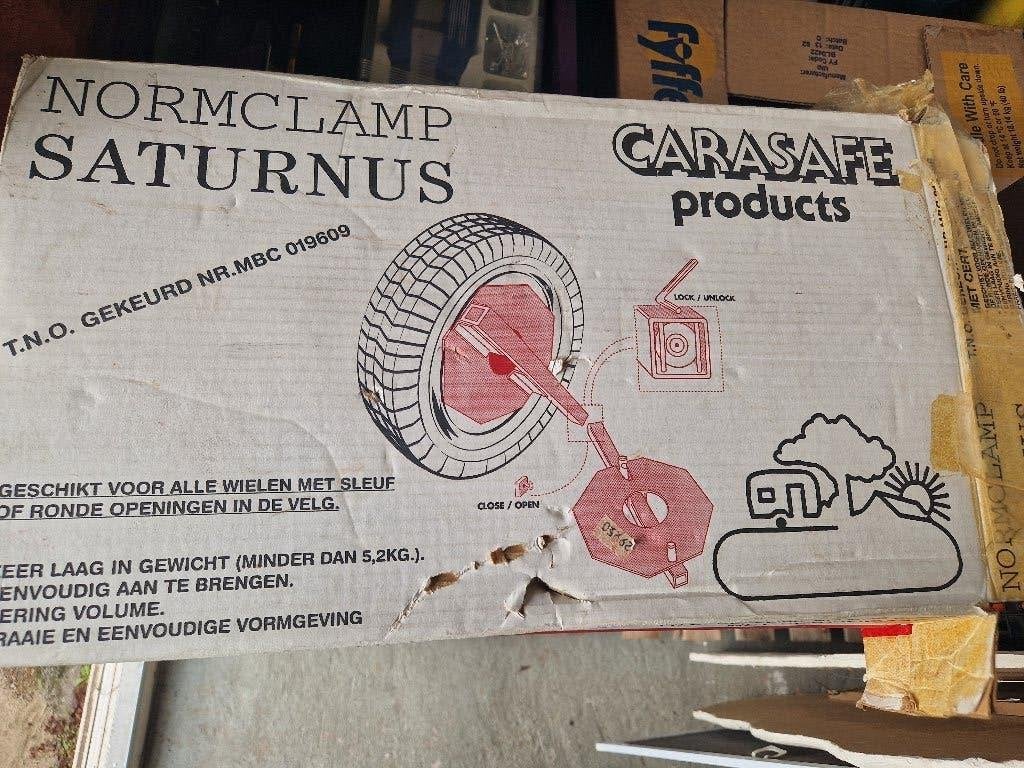 Normclamp Saturnus wielklem voor caravan of aanhanger, Ophalen of Verzenden, Gebruikt