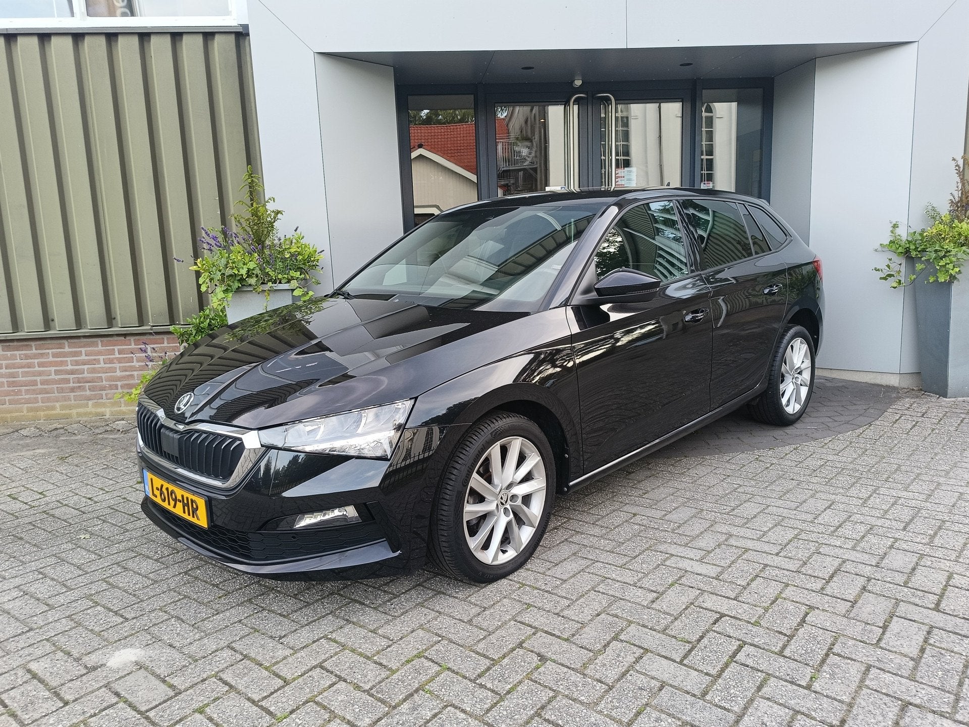 Skoda Scala 1.0 TSI Sport Business | Trekhaak | Carplay| Vir, Auto's, Scala, Gebruikt, Euro 6, Parkeersensor