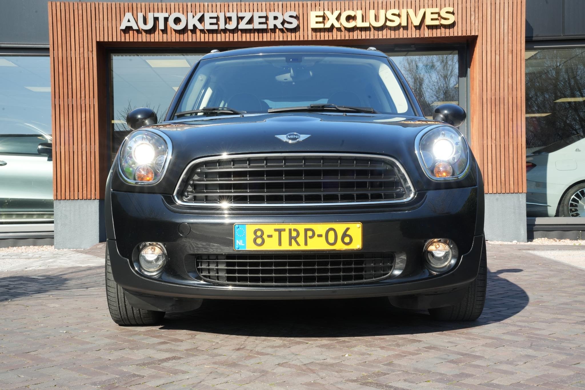 Foto 3 van MINI Countryman 1.6 Cooper Knockout Edition