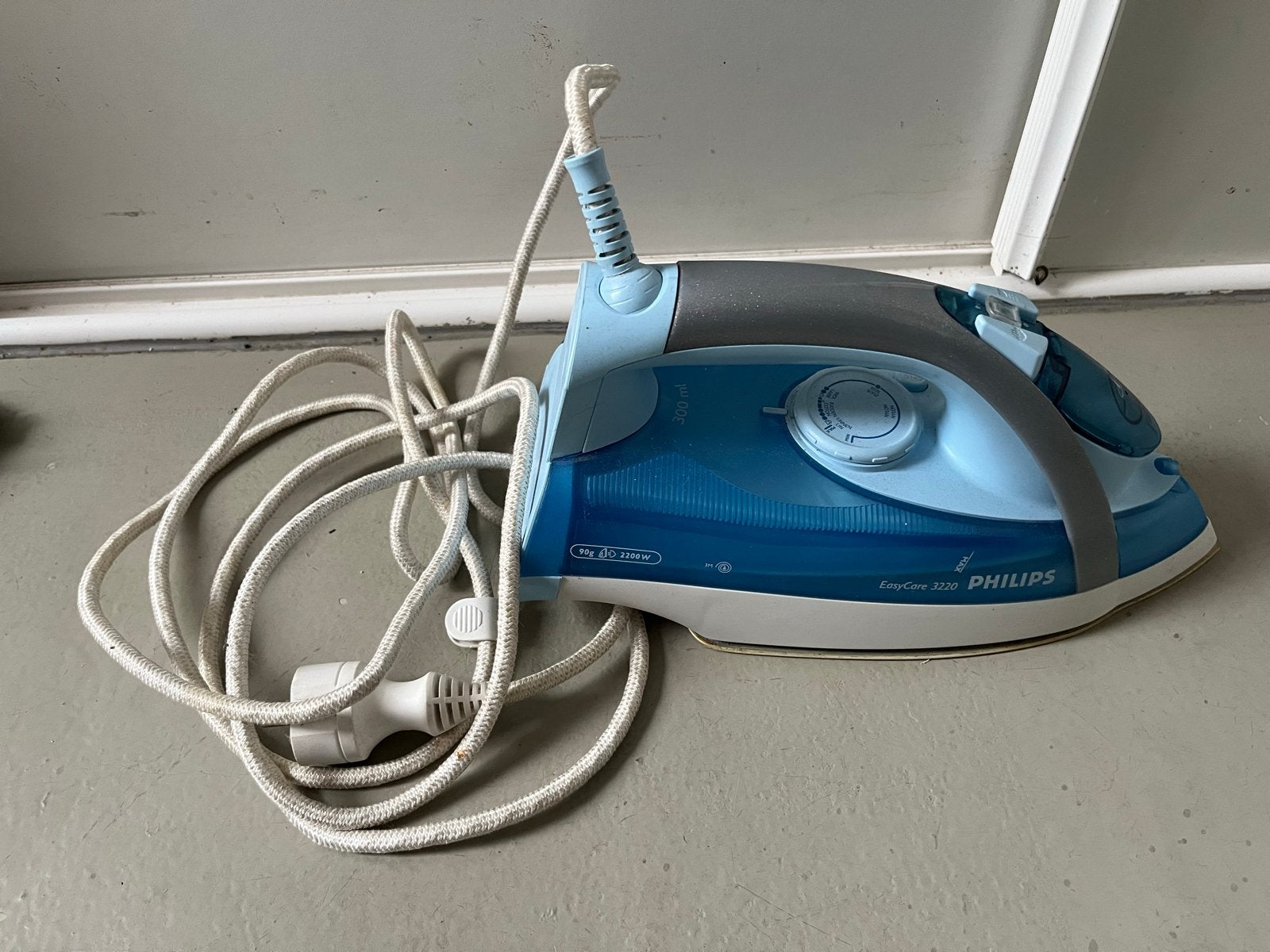 Philips EasyCare 3230 Strijkijzer - Goede Staat, Ophalen of Verzenden, Gebruikt, Strijkijzer met snoer