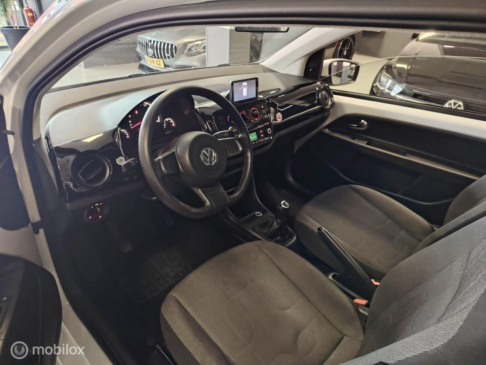 Foto 9 van Volkswagen Up! 1.0 high up! BlueMotion NAP! Airco! Nap✅ Na