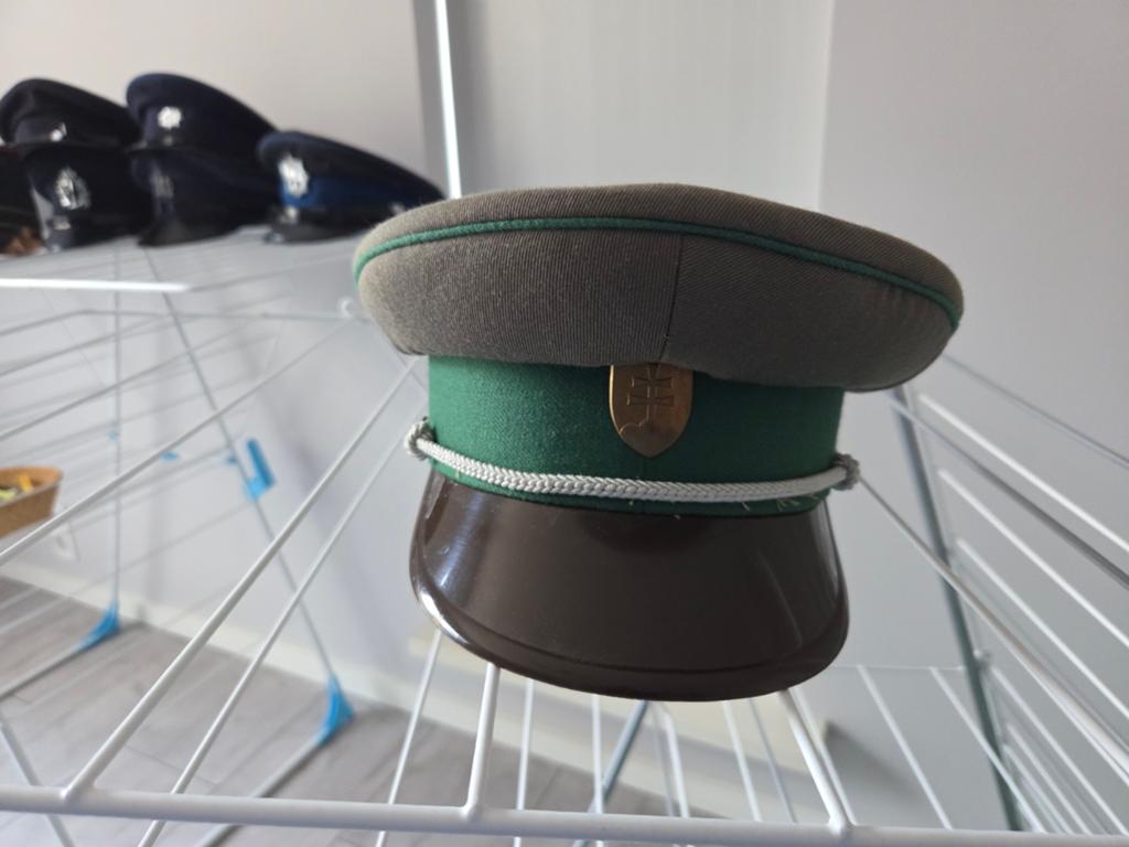 Uniformpet Slowakije, Ophalen of Verzenden, Overige soorten, Overige gebieden