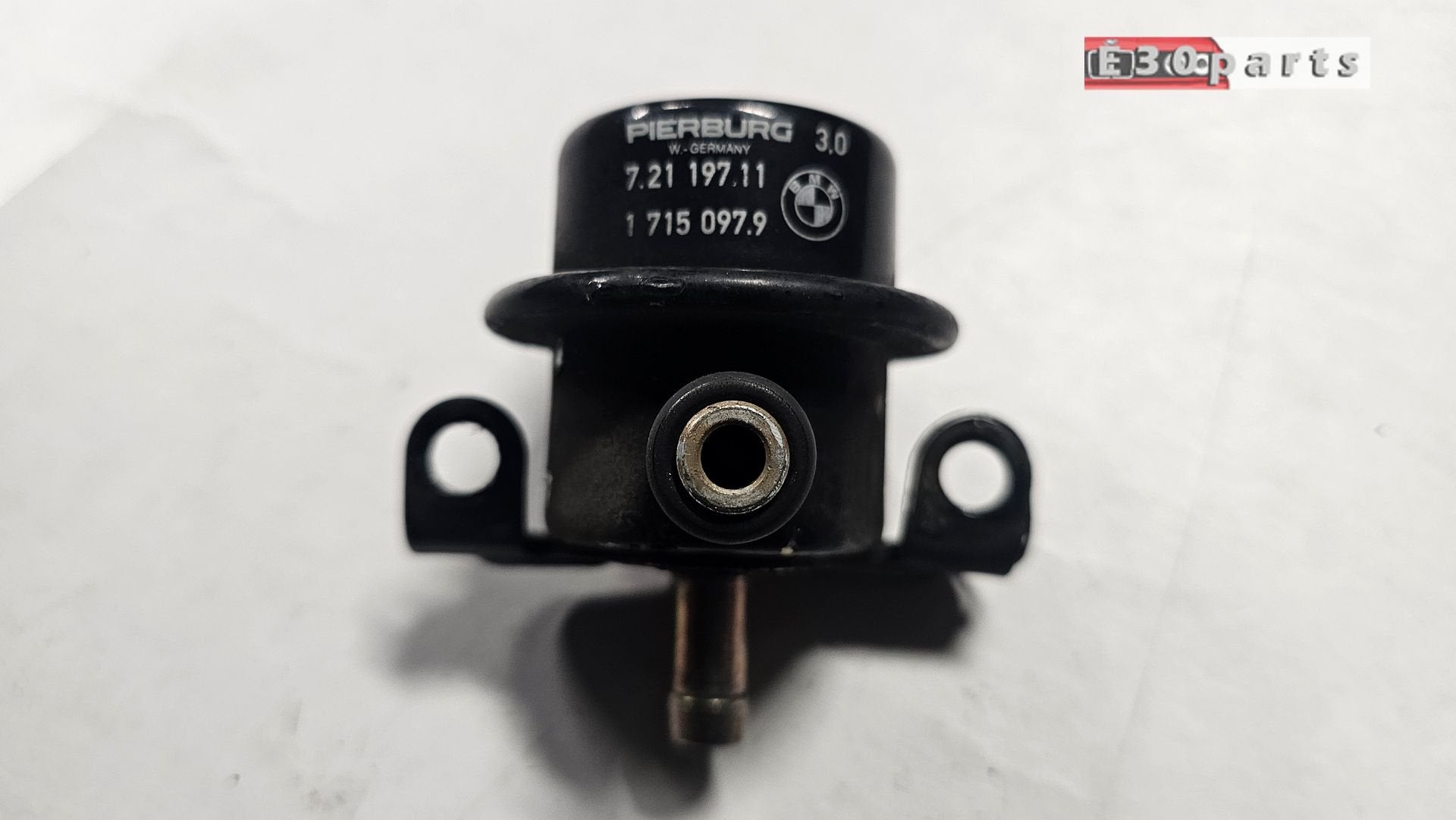 Brandstof druk regelaar 3.0 bar BMW 3 / 5 / 6 / 7 serie E30, Gebruikt, -, Ophalen of Verzenden, -