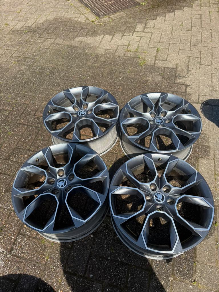 Skoda Octavia RS3 Velgen - 19 inch, Auto-onderdelen, 19 inch, Gebruikt, Velg(en), Ophalen of Verzenden