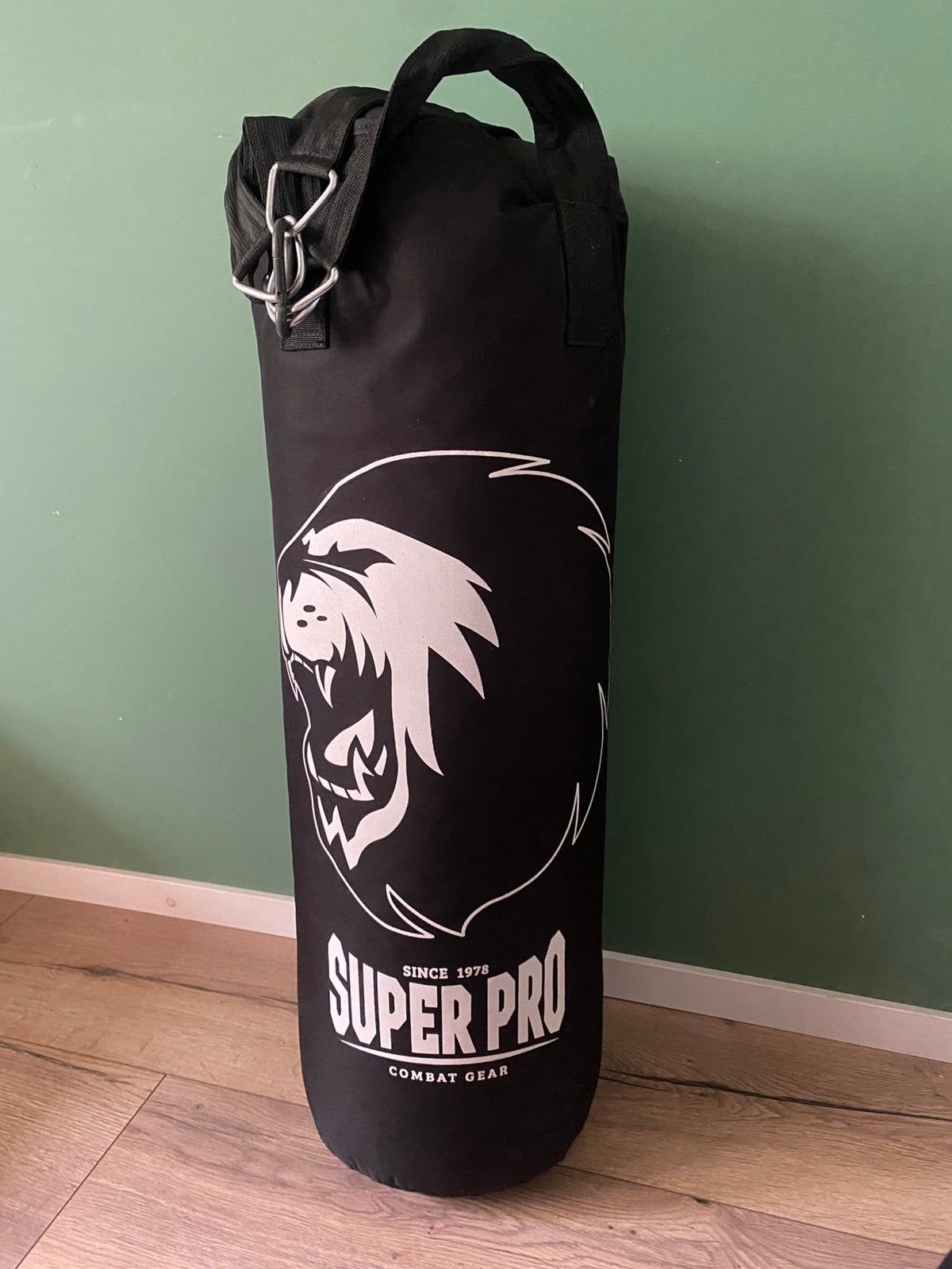 Bokszak Super Pro 20 kg, Ophalen, Zo goed als nieuw, Bokszak