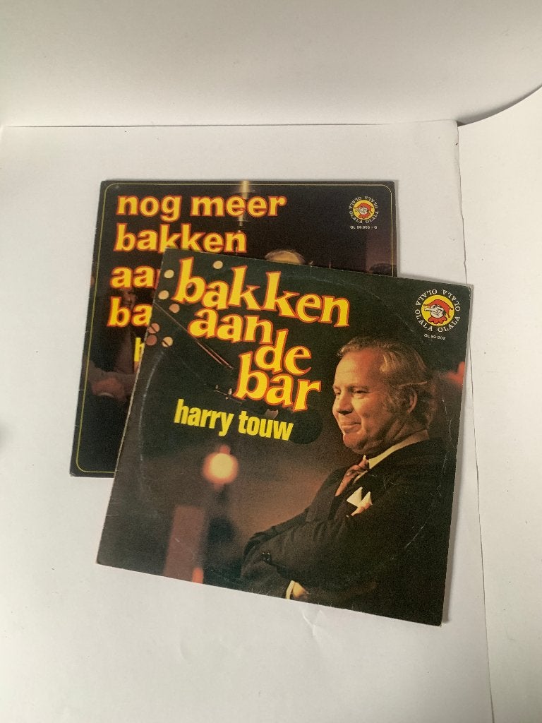 2 Lp’s Harry Touw - Bakken aan de Bar en nog meer bakken, Ophalen of Verzenden, Zo goed als nieuw, 12 inch, Levenslied of Smartlap