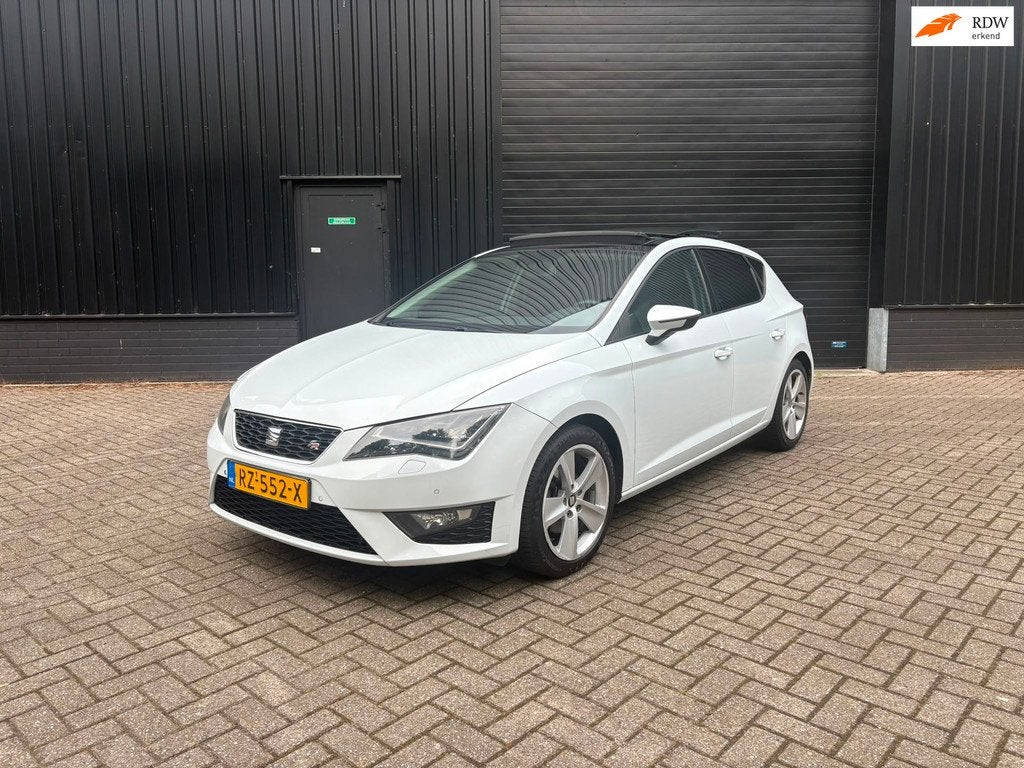 Seat Leon 2.0 TDI FR PANO|APK|150PK, Auto's, Euro 5, Gebruikt, 4 cilinders, 150 pk
