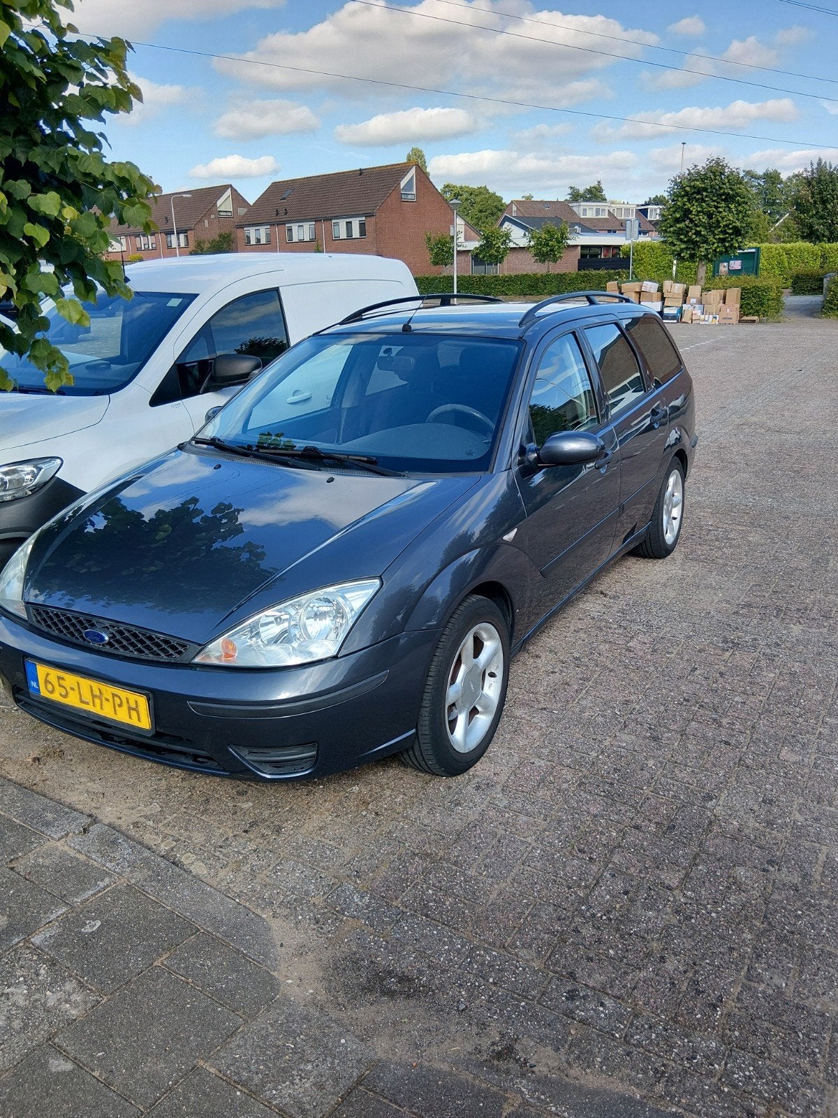 Ford Focus 1.6I 74KW 2003 Grijs met Cosworth RS velgen, Auto's, 1596 cc, 15 km/l, 4 cilinders, 100 pk