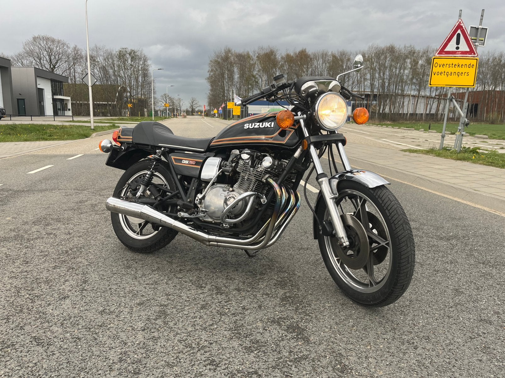 Suzuki gs750 1980 oldtimer belastingvrij, Motoren, Ophalen, Gereviseerd