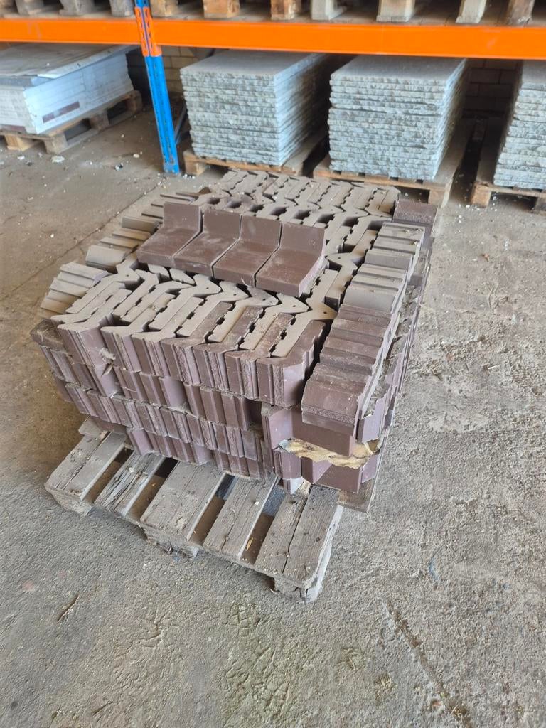Waterslagen raamdorpel bruin - ca. 250 stuks, Ophalen, Overige materialen, Gebruikt, Overige typen