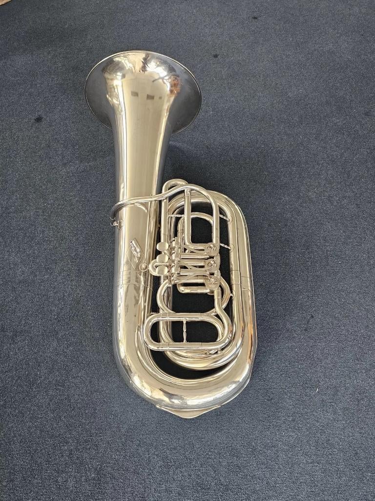 Hirsbrunner  Comet 3 valve compensating 4/4 BBb Tuba, Muziek en Instrumenten, Blaasinstrumenten | Tuba's, Ophalen, Gebruikt, Bes-tuba