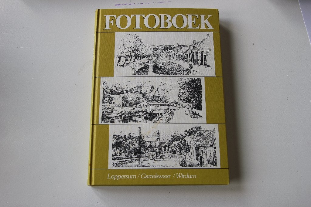 Fotoboek Loppersum, Garrelsweer Wirdum, Ophalen of Verzenden, Gelezen