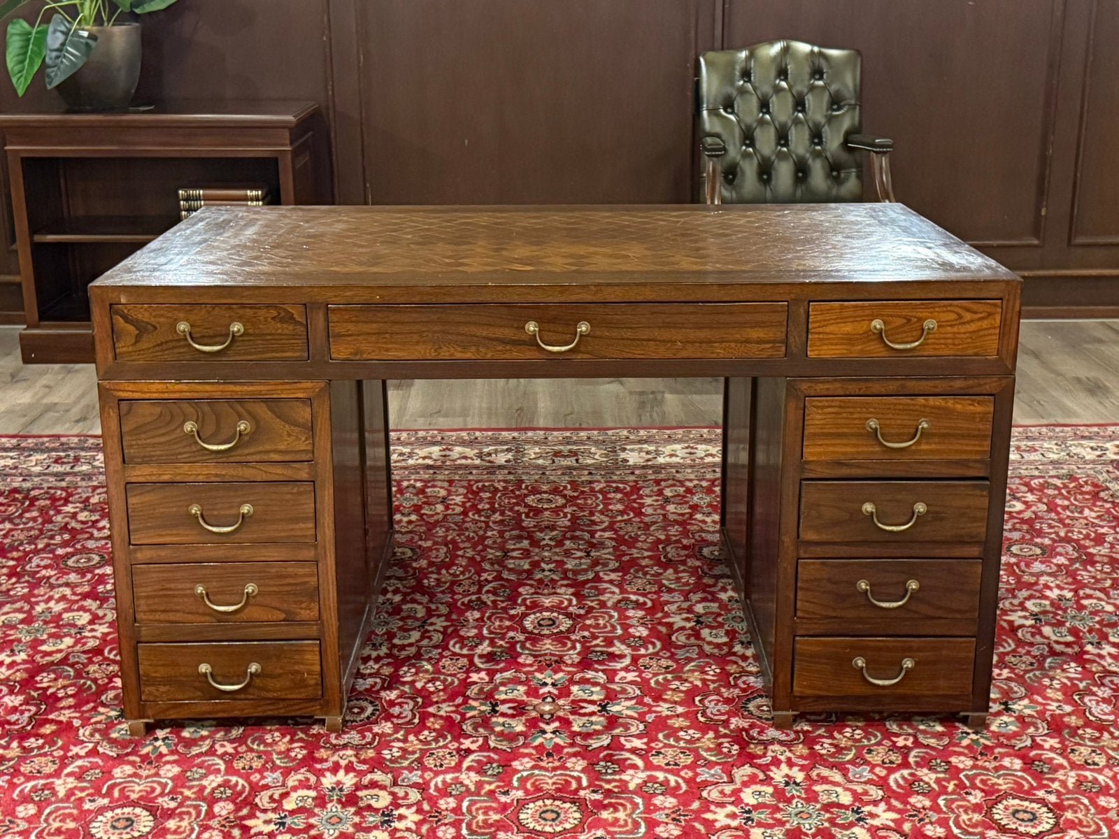 Klassiek Engels bureau (partnerdesk) #689
