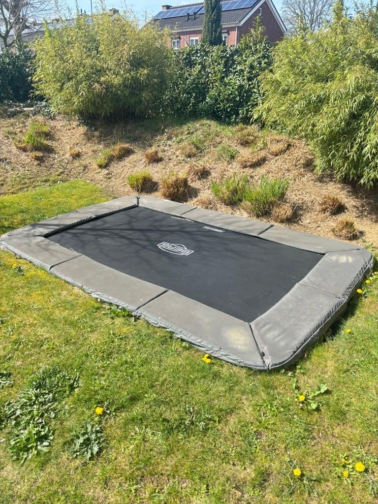 Inground trampoline, Ophalen, Gebruikt