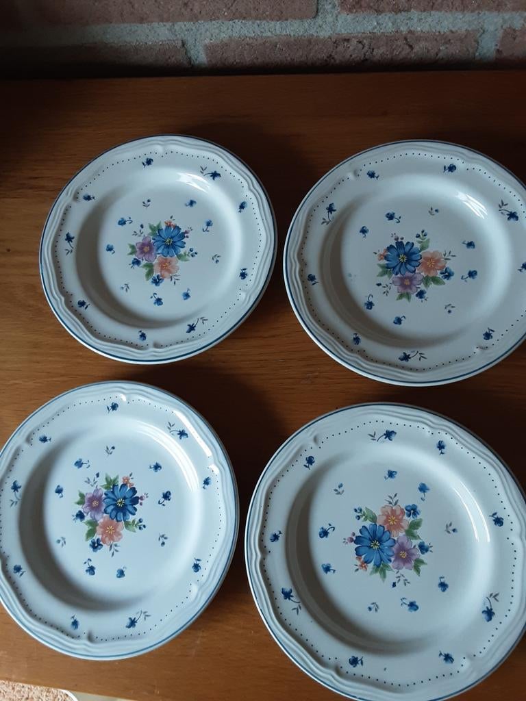 4 gebaksbordjes. Merk PROVINCIAL BOUQUET., Ophalen of Verzenden