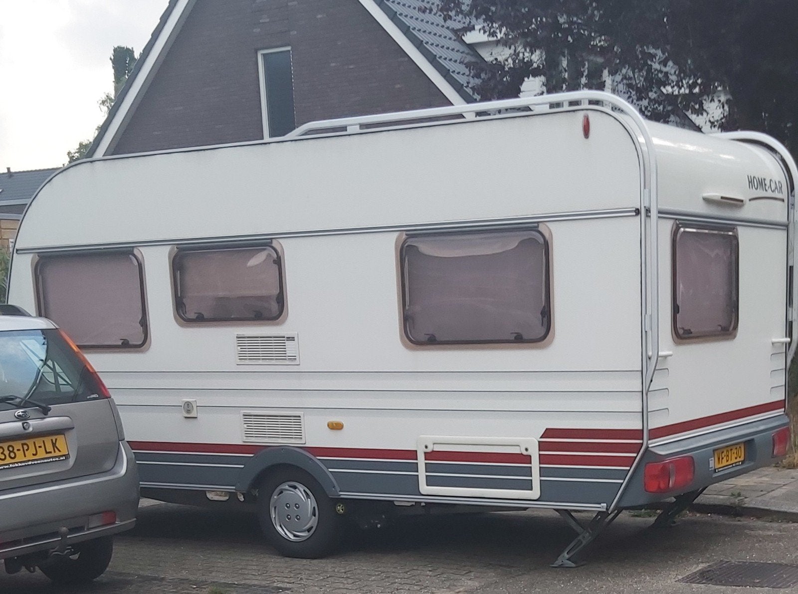 Home-Car caravan met voortent.3, Home-car, Omvormbare zithoek, Rondzit, Particulier