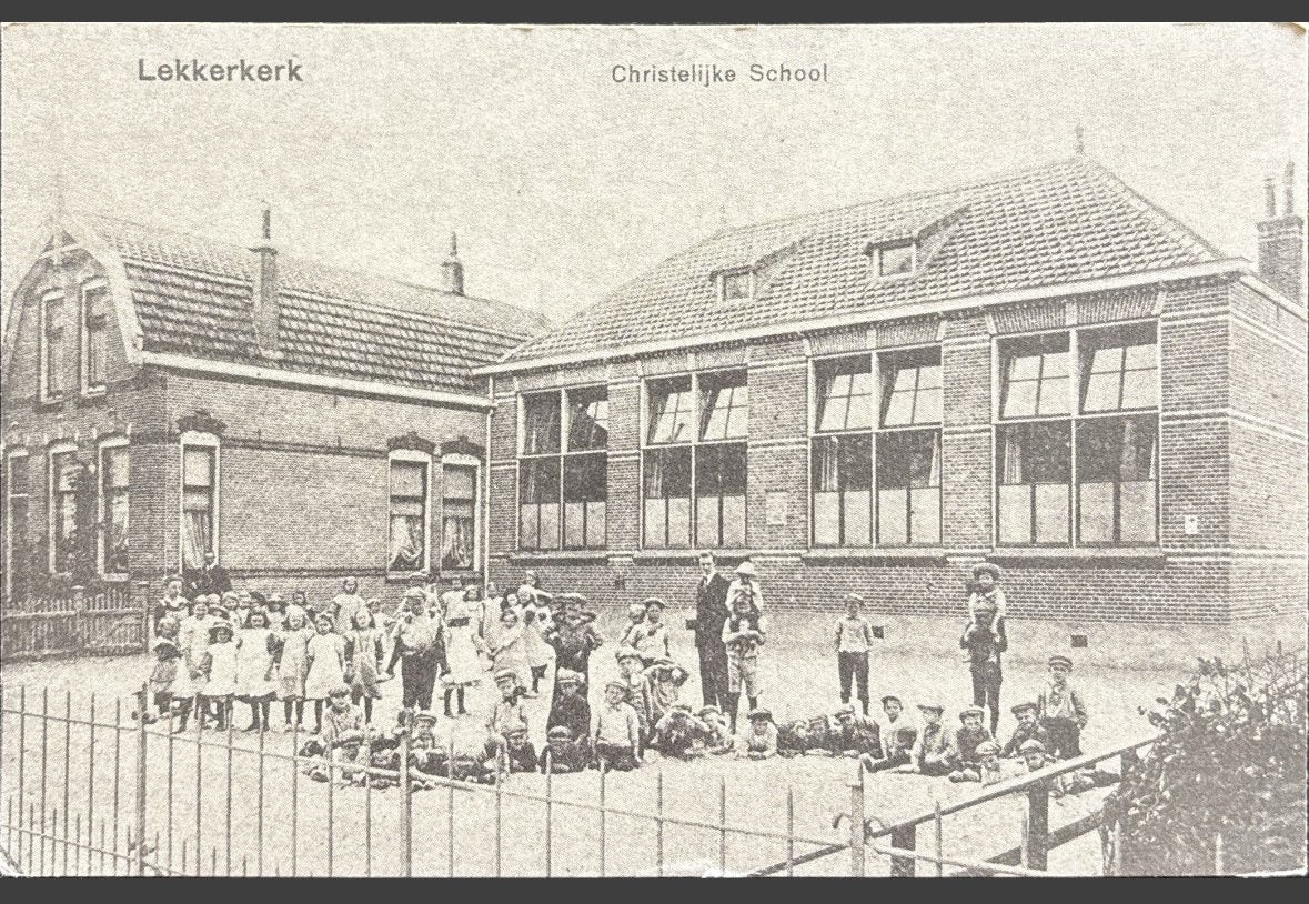 Lekkerkerk, Christelijke school, Ophalen of Verzenden, 1960 tot 1980, Ongelopen, Zuid-Holland