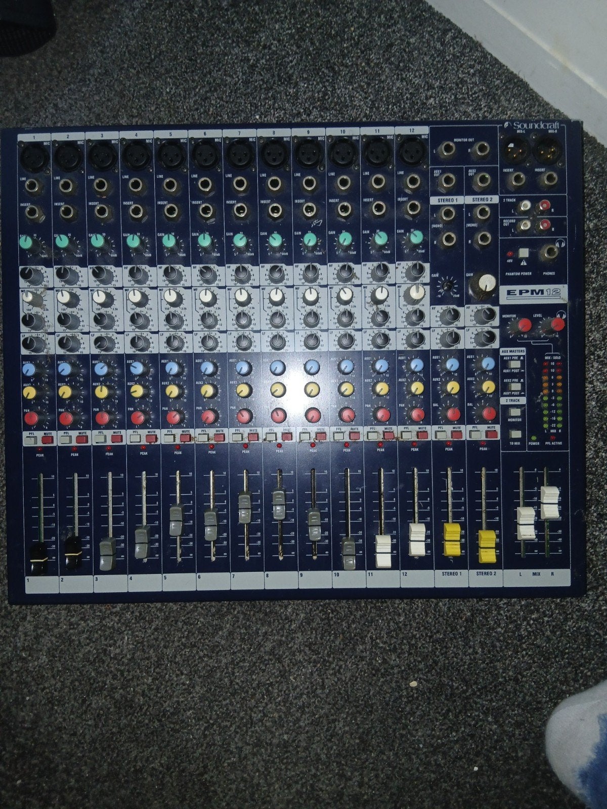Soundcraft mengpaneel 12 kanalen ZGAN, Muziek en Instrumenten, Mengpanelen, Ophalen, Gebruikt, 10 tot 20 kanalen, Microfooningang