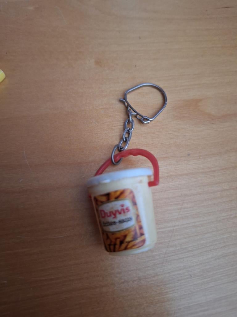 Vintage sleutelhangers: Duyvis, Lux, KG Koffie, Ophalen of Verzenden, Gebruikt, Merk