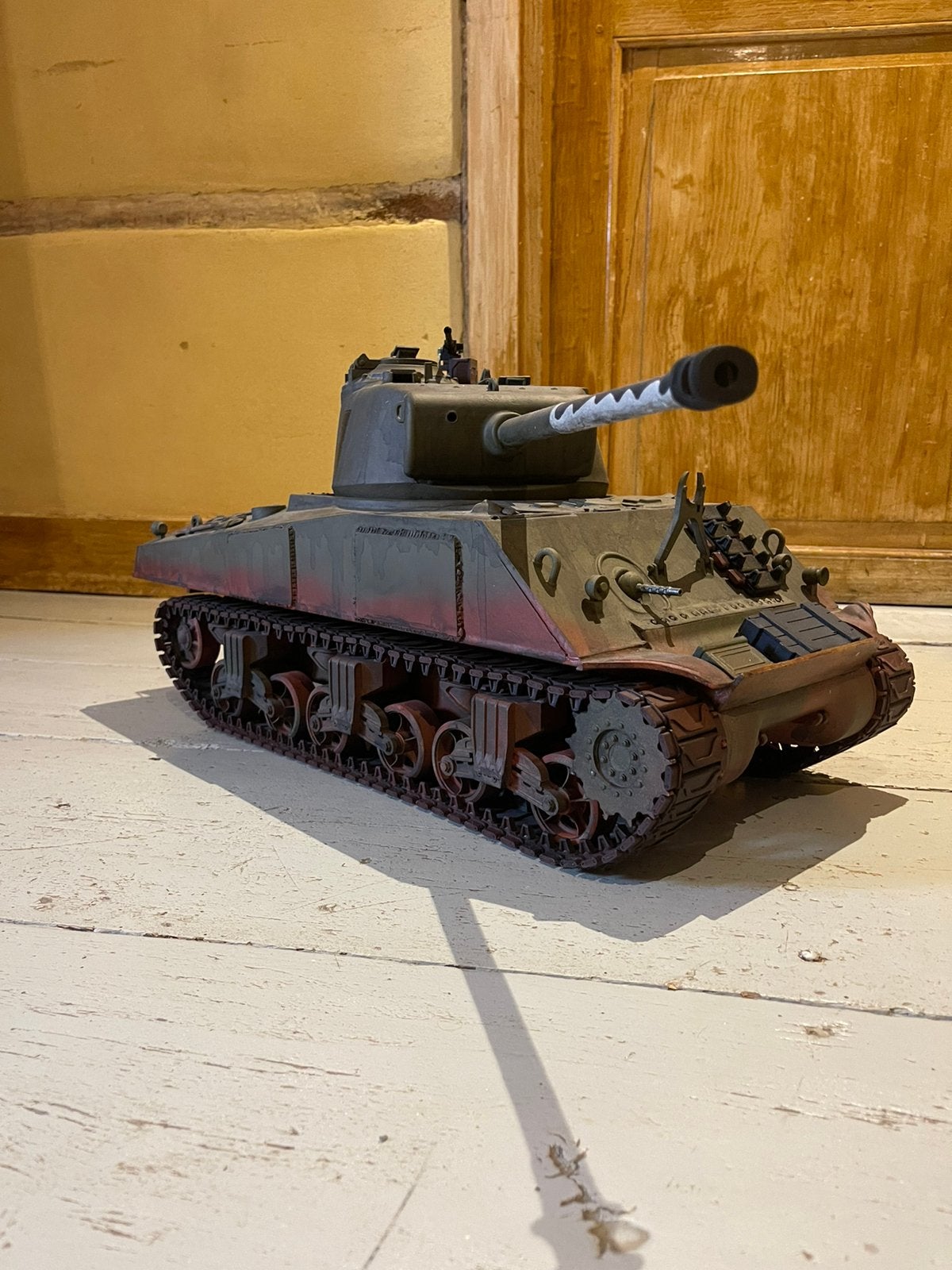 Sherman m4 1:10 rc tank, Ophalen of Verzenden, Zo goed als nieuw