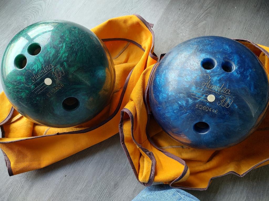 Bowlingbal 2 stuks, Ophalen, Gebruikt, Bal