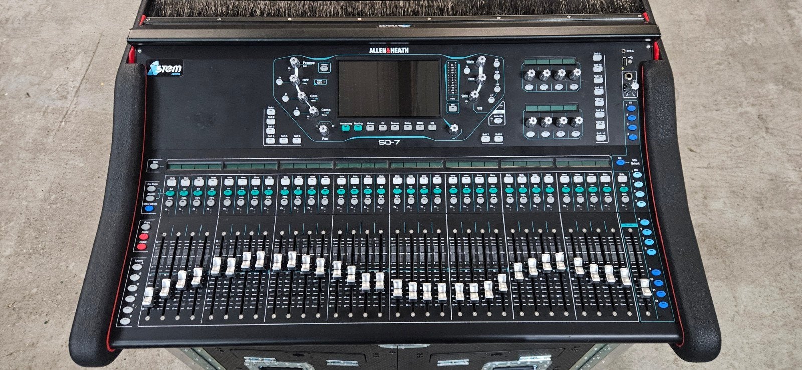 A&H SQ-7 Allen & Heath occasion koopje!, Ophalen of Verzenden, Gebruikt, 20 kanalen of meer, Microfooningang