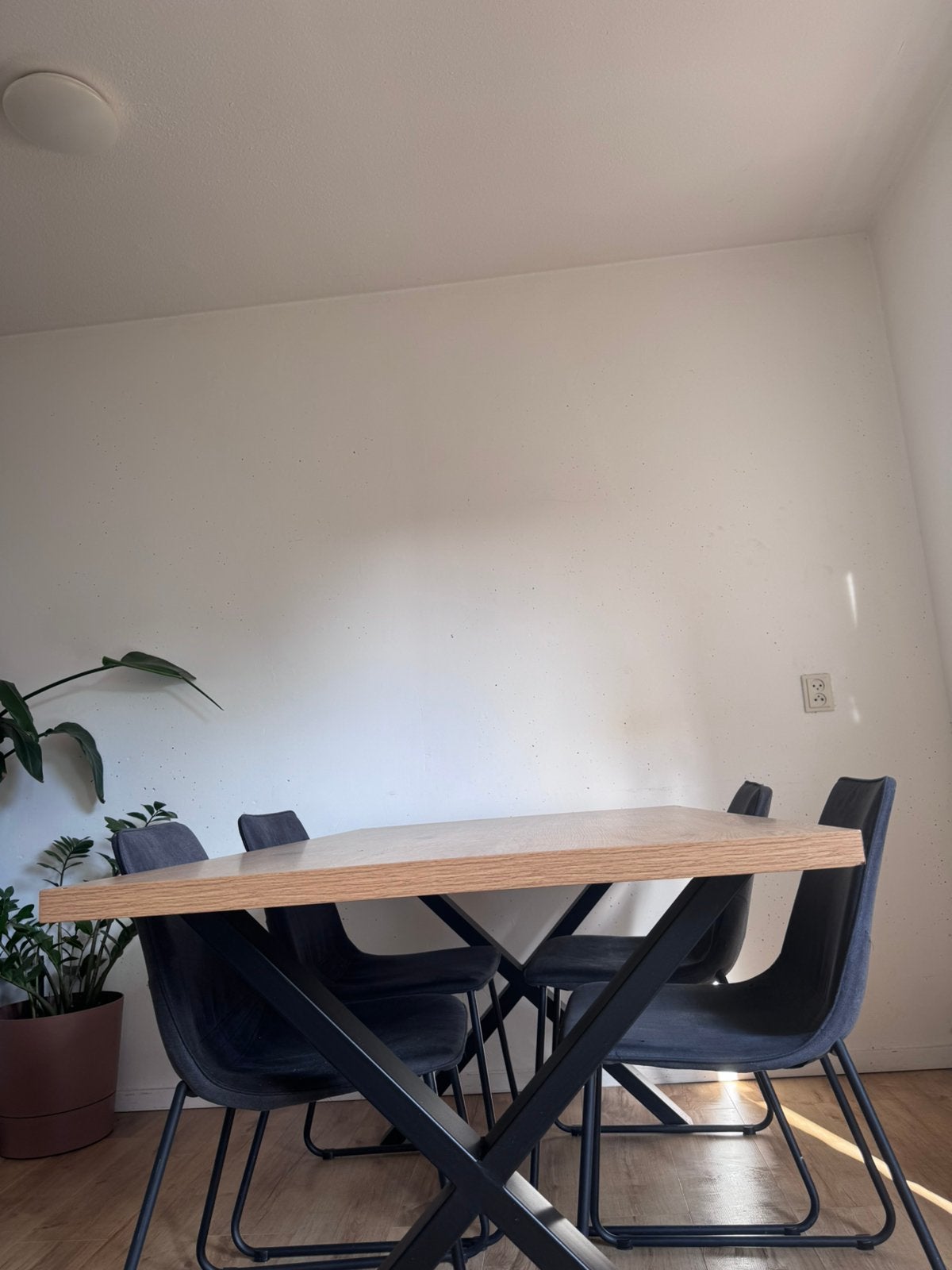 Eettafel met stoelen, Ophalen, Gebruikt
