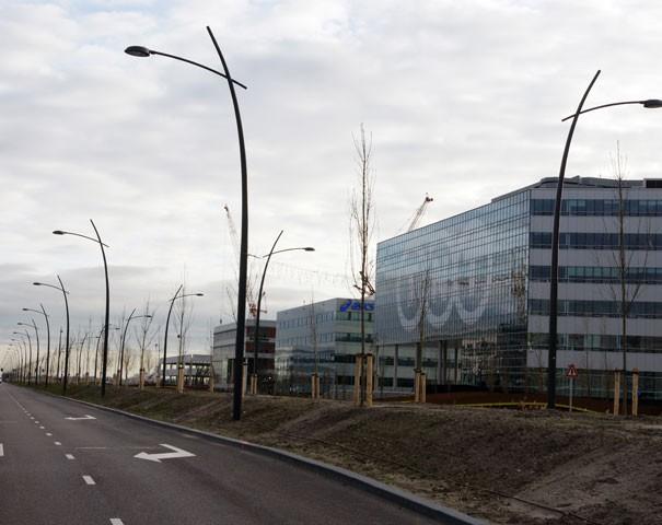 Moderne lantaarnpalen / lichtmast staal, gegalvaniseerd, Ophalen, Staande lamp, Nieuw, Netvoeding