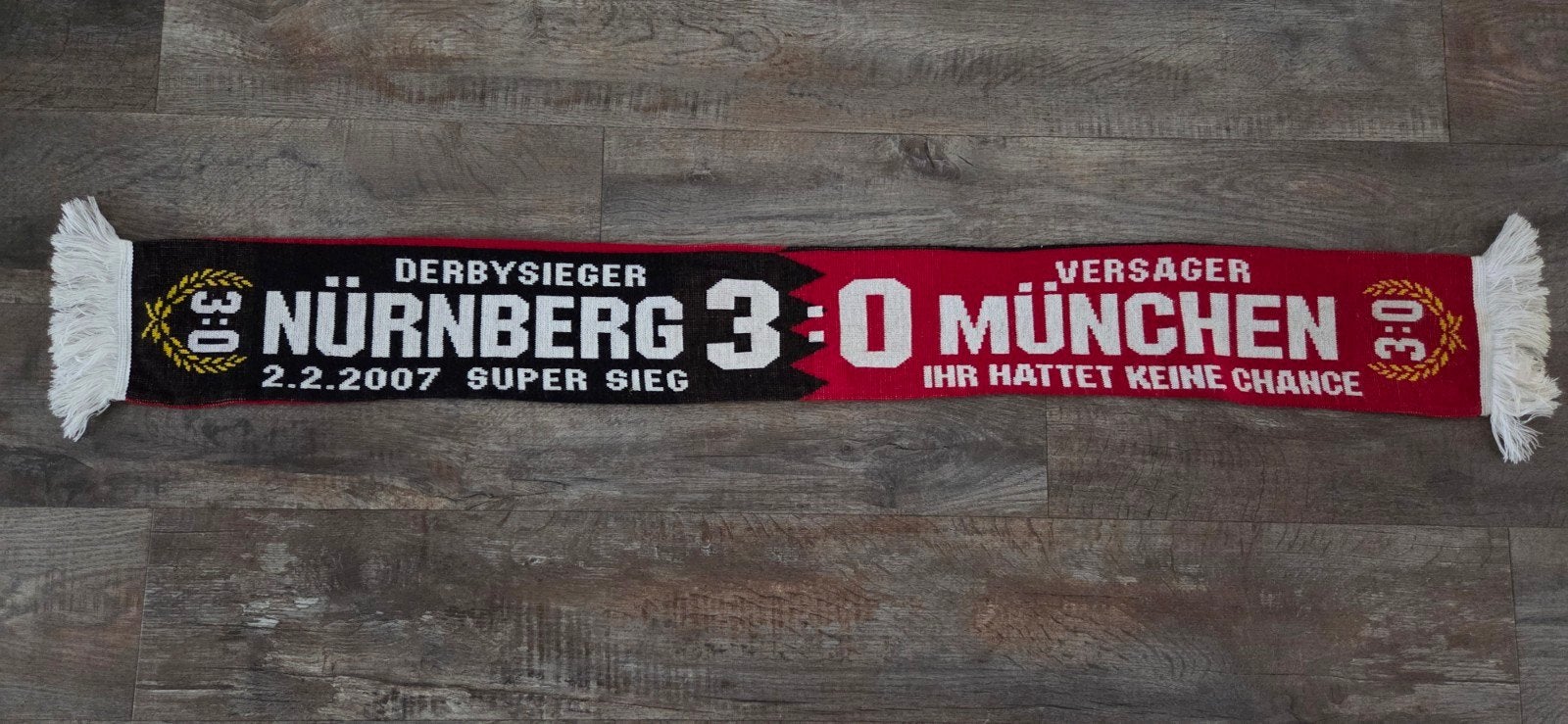 Sjaal Nürnberg - Bayern Munchen, Verzamelen, Ophalen of Verzenden, Zo goed als nieuw, Buitenlandse clubs, Vaantje of Sjaal