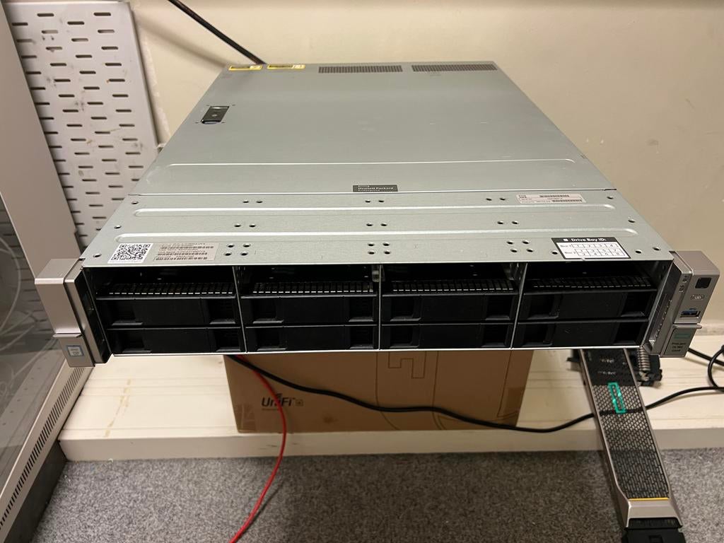 HPE ProLiant DL180 Gen9 server, Computers en Software, Servers, Ophalen, Gebruikt, 2 tot 3 Ghz, Hot swappable onderdelen