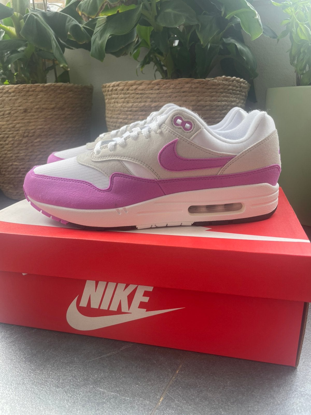 Nike Air Max 1 Fuchsia Dream! Nieuw! Maat 43! OG, Overige kleuren, Nieuw, Ophalen of Verzenden, Sneakers of Gympen