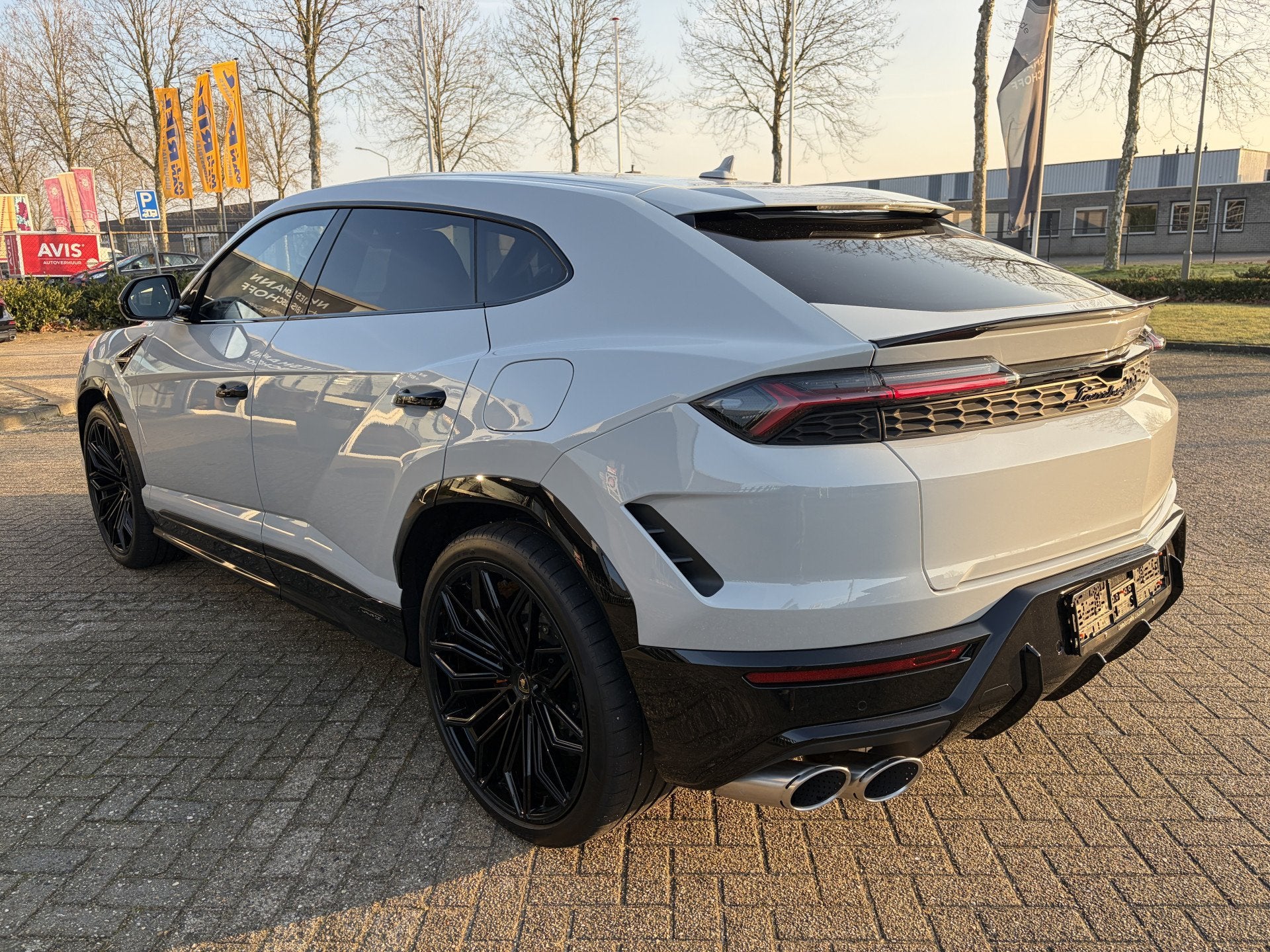 Lamborghini Urus 4.0 V8 Hybrid SE 23inch 800pk Grigio Hati P, Auto's, Automaat, Urus, Gebruikt, Vierwielaandrijving