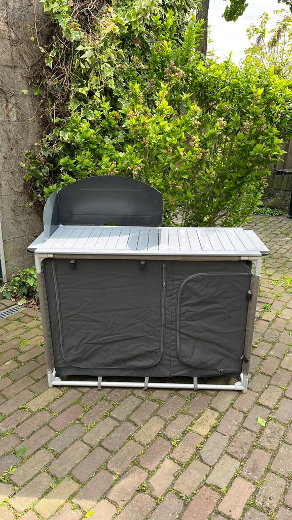 Campingkast / campingkeuken, Ophalen, Zo goed als nieuw, Campingkast