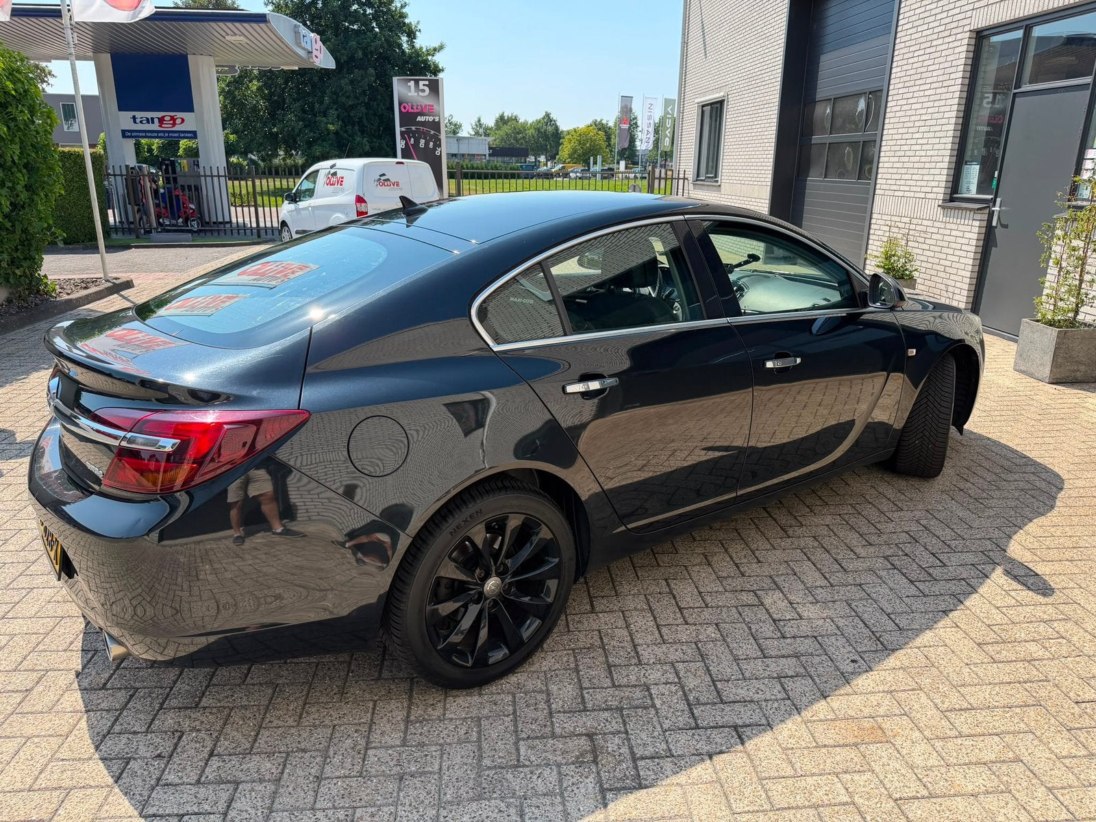 Opel Insignia 1.6 Turbo 125KW 5-DRS 2015 Zwart, Auto's, 4 cilinders, Zwart, Handgeschakeld, Particulier