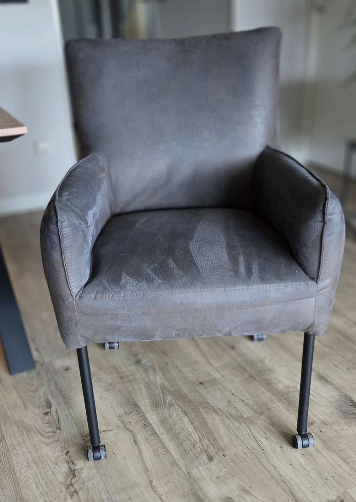 4 Mooie eetkamerstoelen met armleuningen en wieltjes, Ophalen, Gebruikt, Vier, Stof