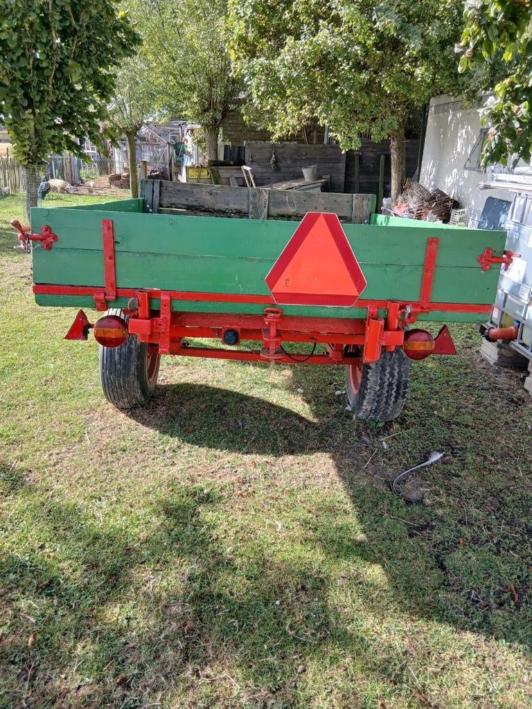 Een landbouw aanhanger, Ophalen