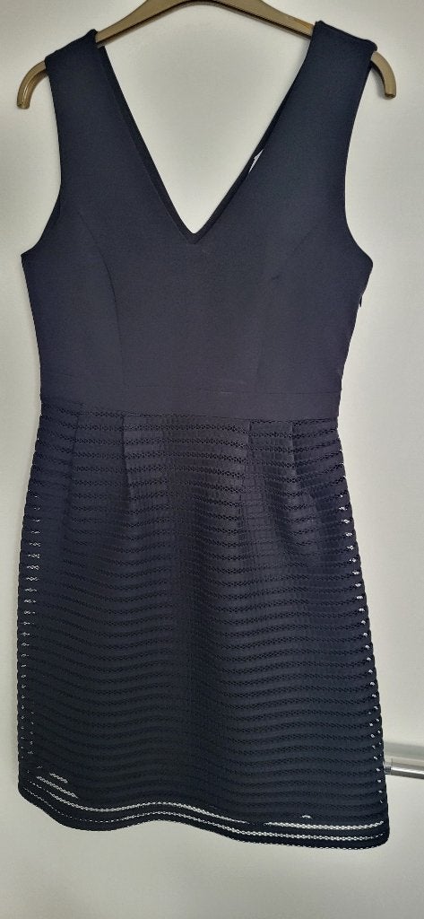 Mooie zwarte jurk van Costes, Maat 38/40 (M), Zwart, Ophalen of Verzenden, Zo goed als nieuw