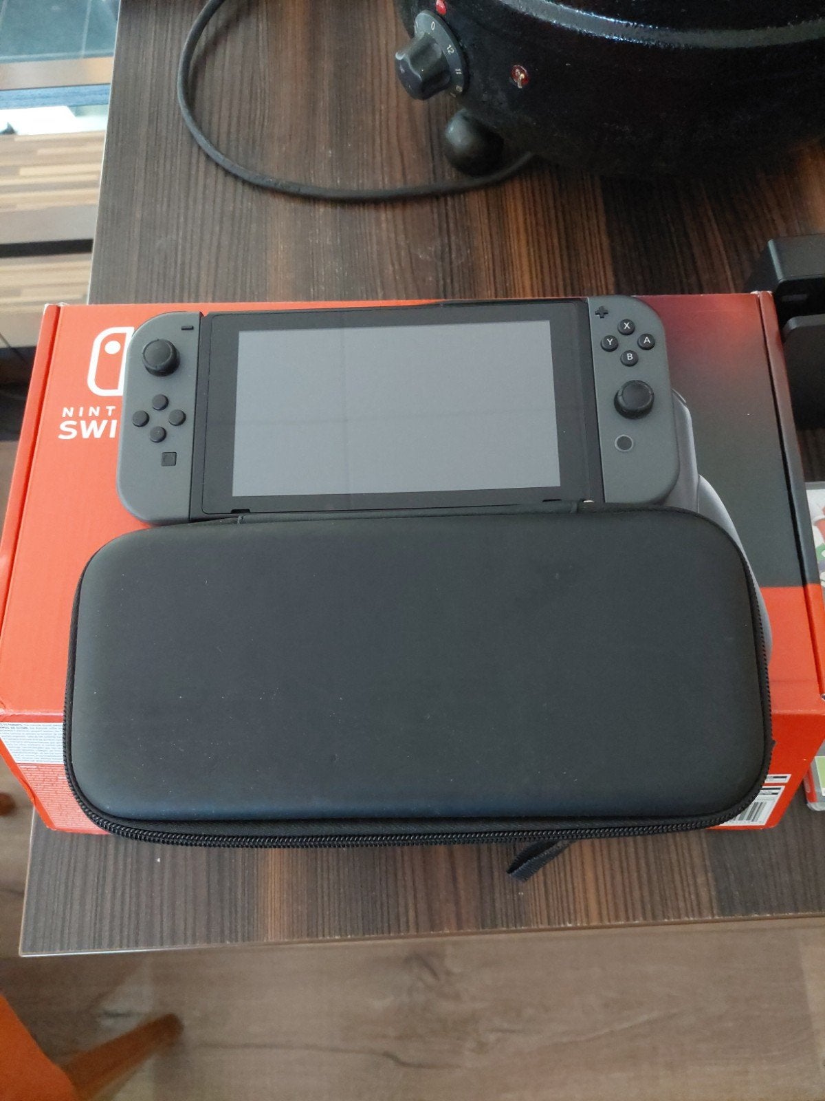 Nintendo Switch V2 met 4 topgames en accessoires, Met games, Met 2 controllers, Ophalen of Verzenden, Zo goed als nieuw
