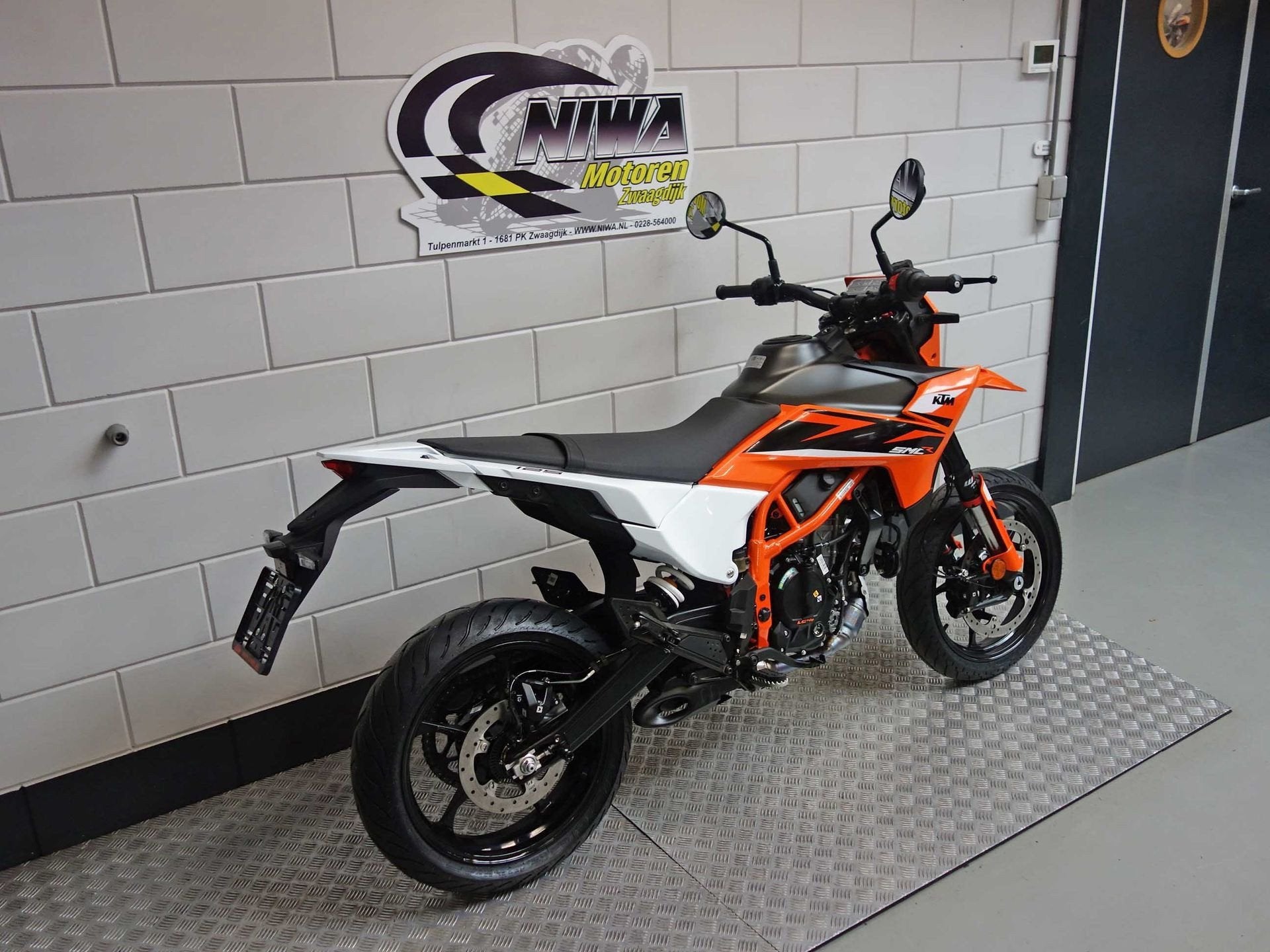 KTM 125 SMC R, 125 cc, 11 kW of minder, SuperMoto, Gebruikt