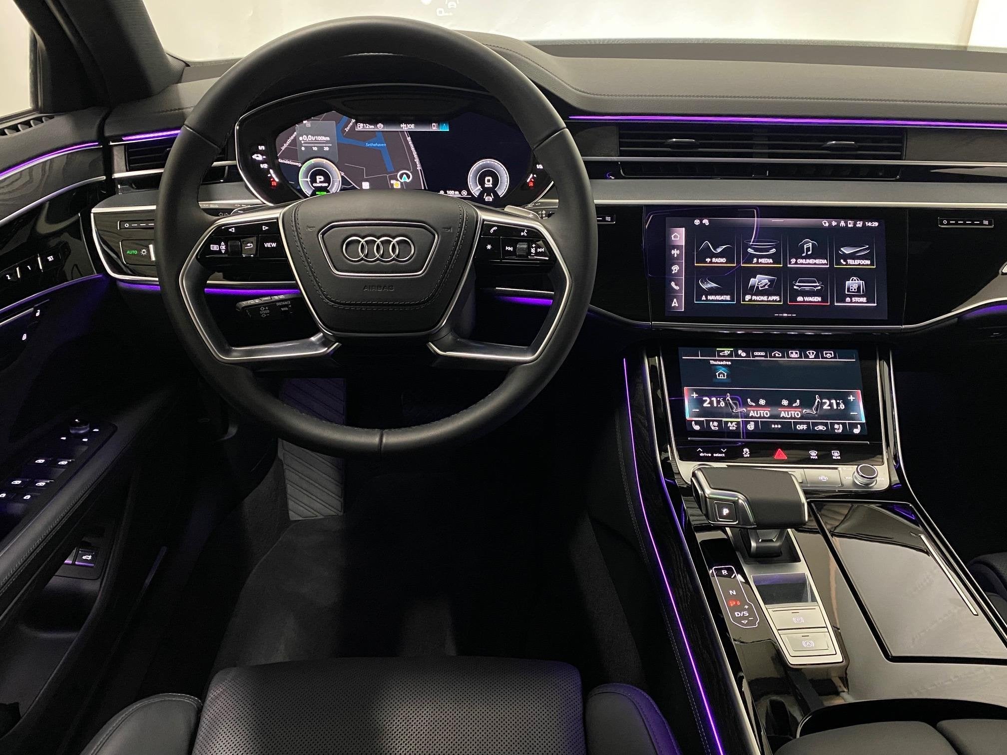 Audi A8 60 TFSI e quattro Matrix Pano HeadUp B&O softclose 2, Auto's, Audi, Gebruikt, 2995 cc, 2500 kg, Zwart