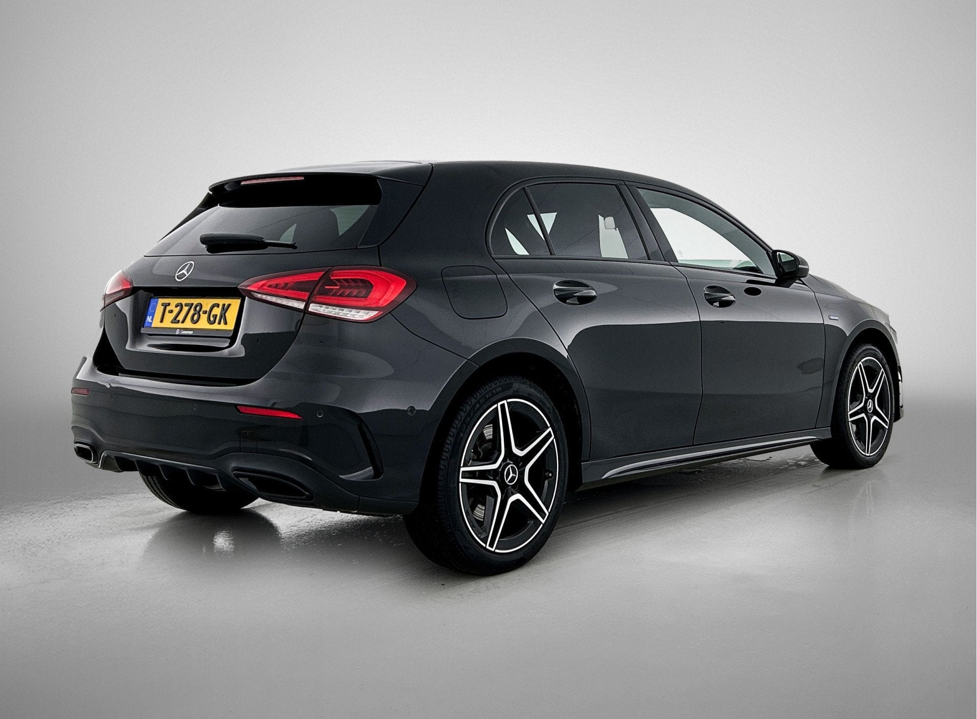 Mercedes-Benz A-Klasse 250 e Business Solution AMG Limited 5, 12 maanden, Gebruikt, 4 cilinders, 15 kWh
